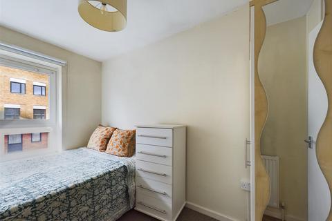 5 bedroom maisonette to rent, Denland House, Vauxhall