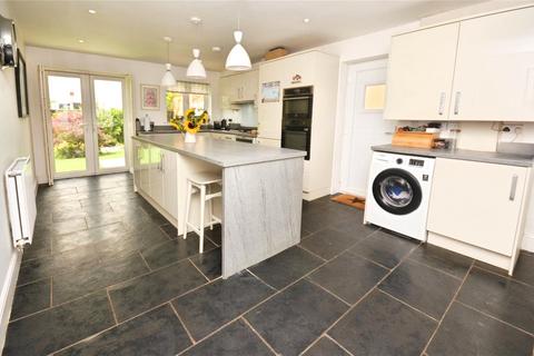 10 Cotts Field, Haddenham, Aylesbury, HP17 8NN