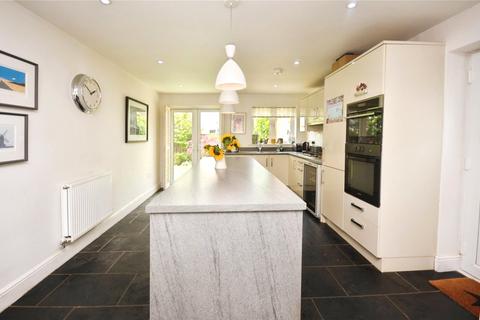 10 Cotts Field, Haddenham, Aylesbury, HP17 8NN