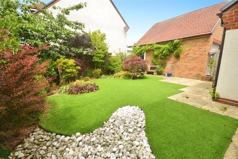 10 Cotts Field, Haddenham, Aylesbury, HP17 8NN