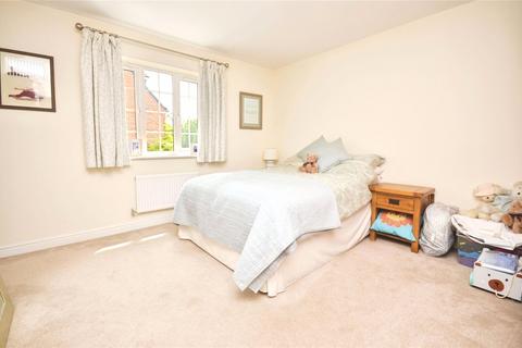 10 Cotts Field, Haddenham, Aylesbury, HP17 8NN