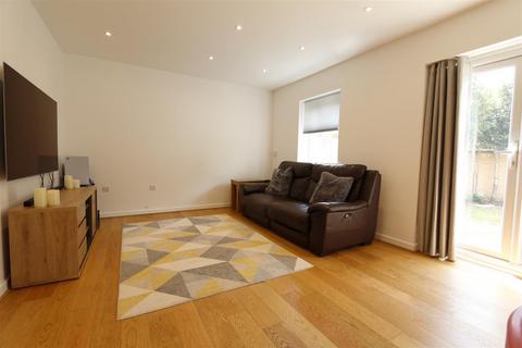45 Bridge View, Shefford, SG17 5FT