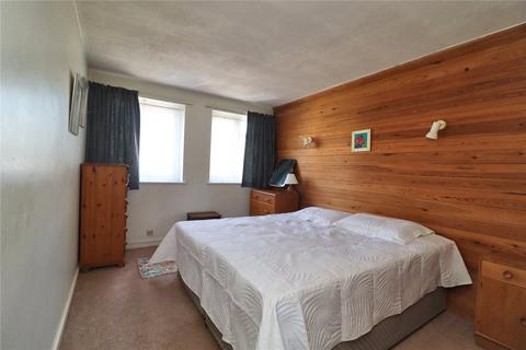 2 bedroom flat for sale, Radstone Court, Surrey GU22