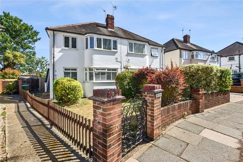 15 Russell Close, Bexleyheath, DA7 4HX