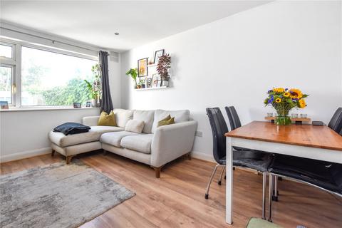 15 Russell Close, Bexleyheath, DA7 4HX