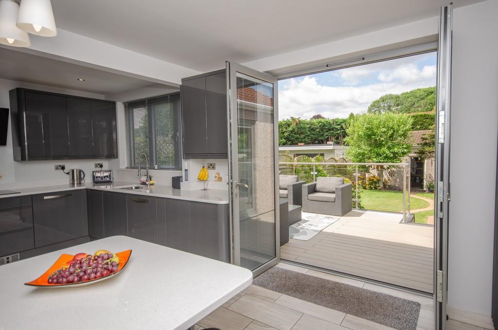 Kitchen pic 3.jpg