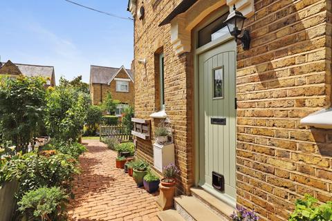 5, St Johns Cottages Maple Road, London, SE20 8HX