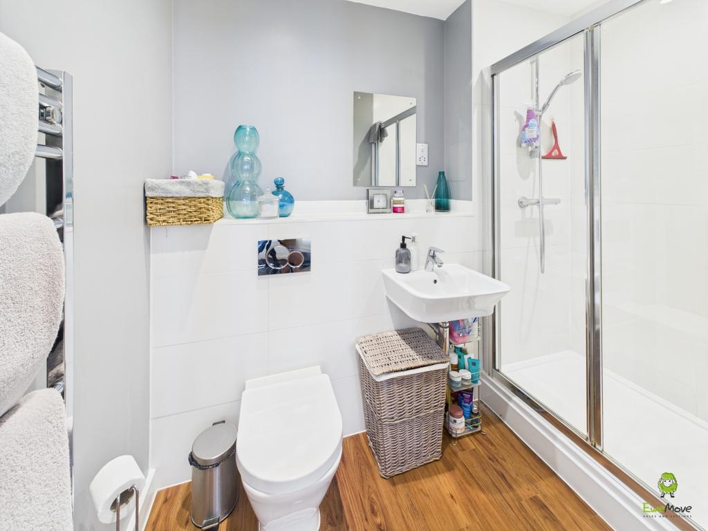 En Suite Shower Room James Hillier Ewemove Bexley