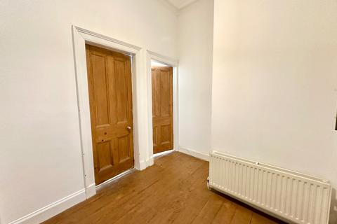 2 bedroom flat to rent, Caird Drive, Partickhill, Glasgow, G11