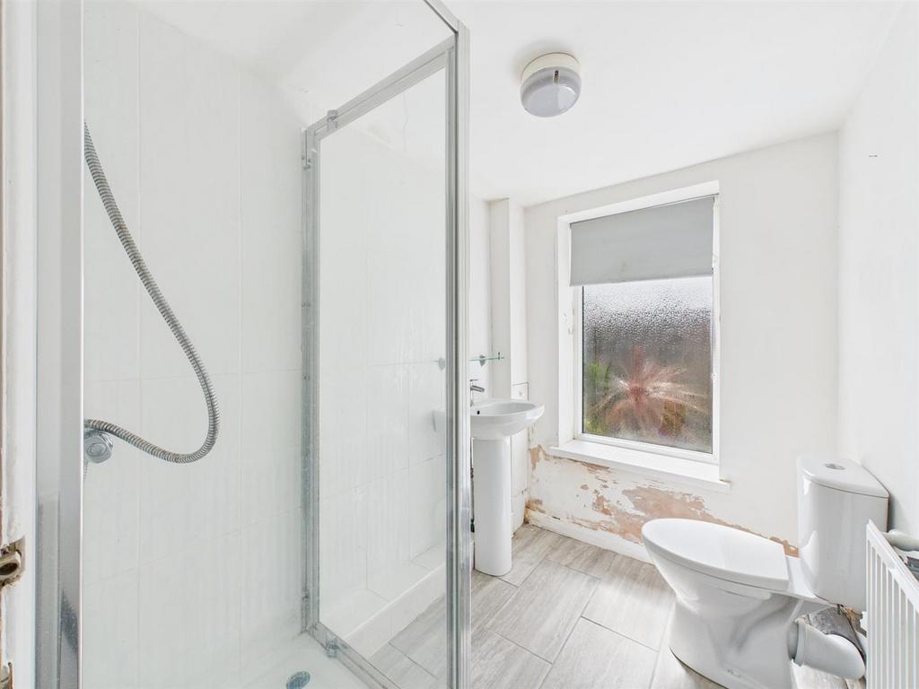 Basement Shower Room