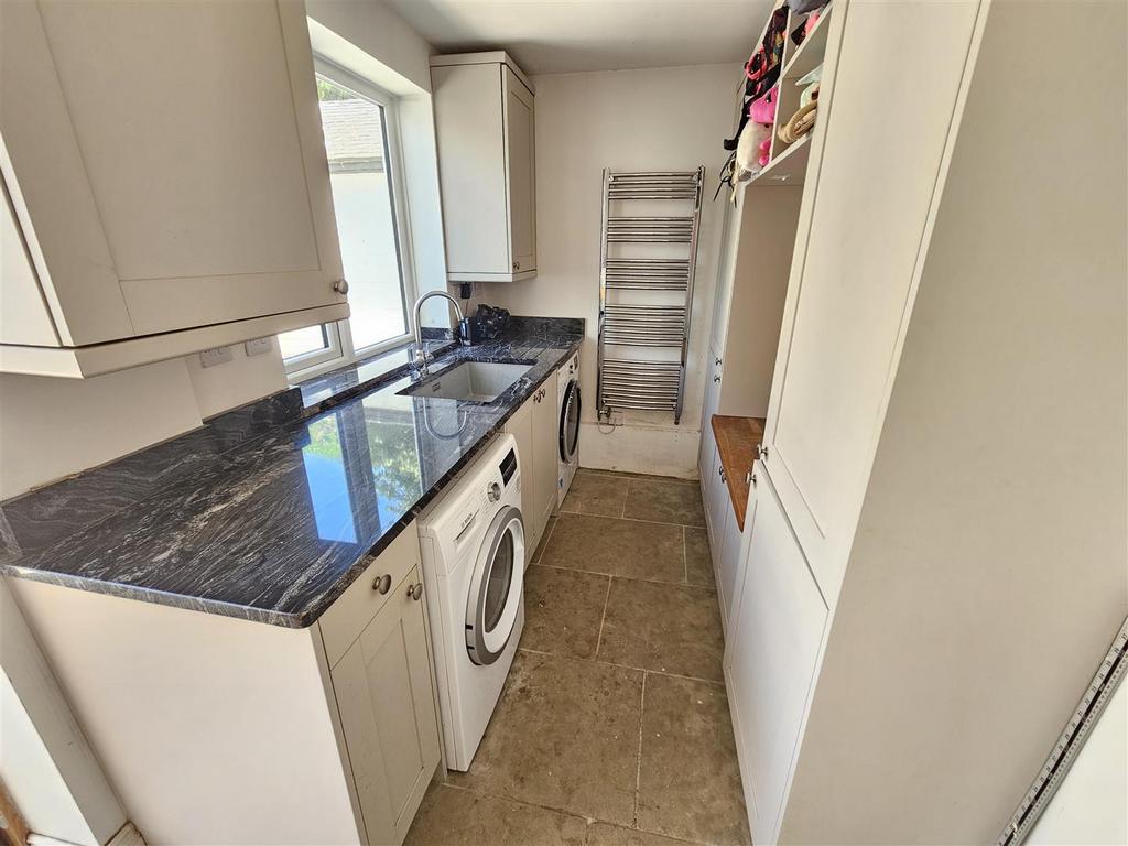Utility Room.jpg