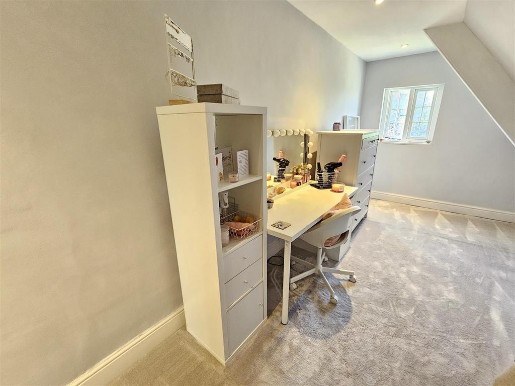 Dressing Make Up Room.jpg