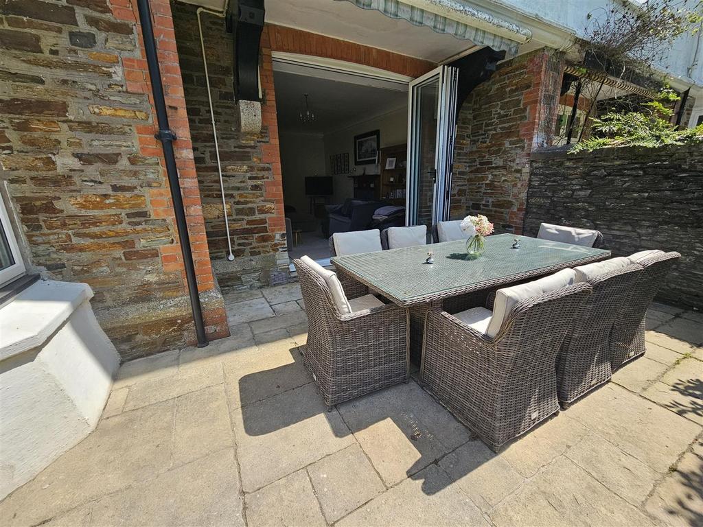 Bi-Folds.jpg