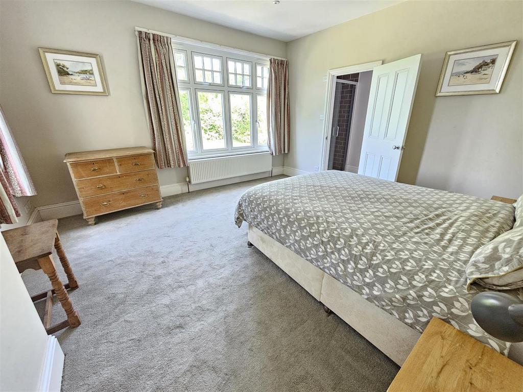 Bedroom 2.jpg