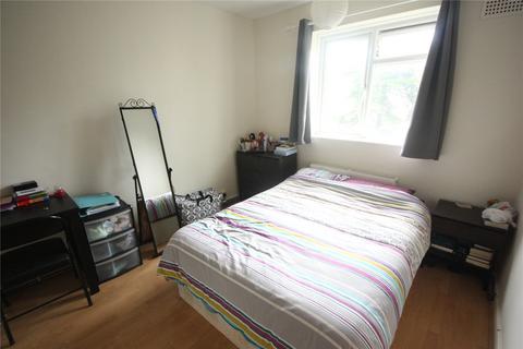 3 bedroom apartment to rent, Kingsnympton Park, Kingston upon Thames, KT2