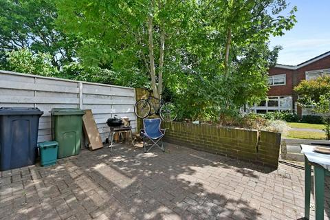 66 The Knoll, London, W13 8HY