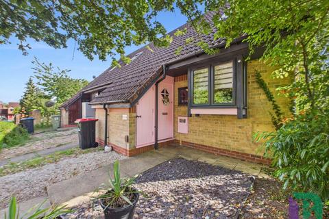 undefined, Upton Grove, Milton Keynes MK5