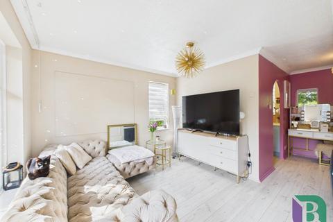 undefined, Upton Grove, Milton Keynes MK5