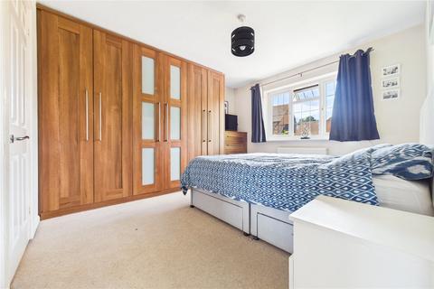 27 Dauntless Road, Burghfield Common, Reading, RG7 3NZ
