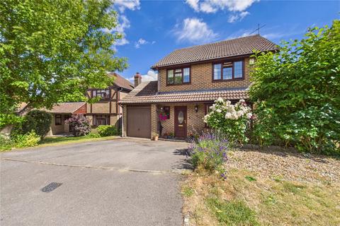 27 Dauntless Road, Burghfield Common, Reading, RG7 3NZ