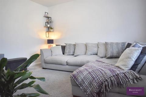 7 Brampton Crescent, Wombwell, Barnsley, S73 0SZ