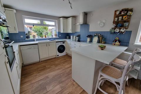 11 Mildred Road, Walton, Street, BA16 9QP