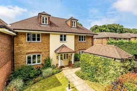 2 bedroom apartment for sale, GUILDFORD ROAD, GREAT BOOKHAM, KT23