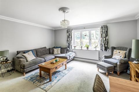 2 bedroom apartment for sale, GUILDFORD ROAD, GREAT BOOKHAM, KT23