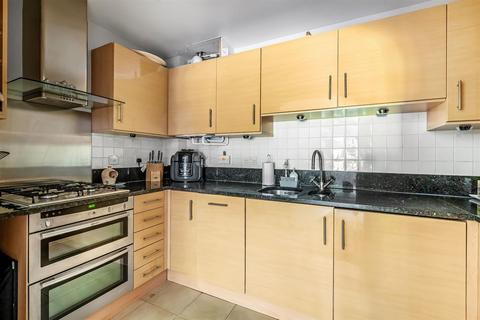 2 bedroom apartment for sale, GUILDFORD ROAD, GREAT BOOKHAM, KT23