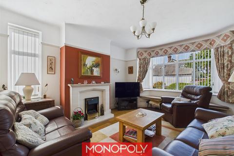 4 bedroom house for sale, Mount Road, St. Asaph LL17
