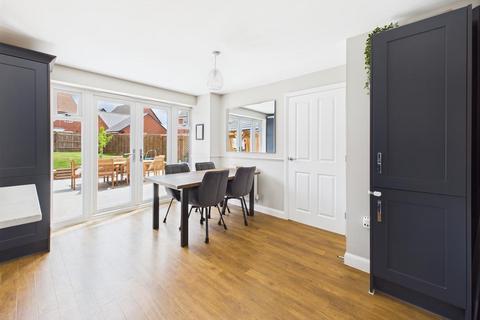 64 Brambling Way, Hardwicke, Gloucester, GL2 4DS