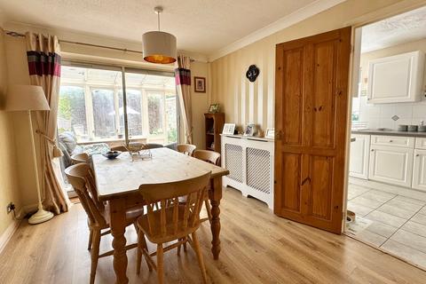 3 bedroom semi-detached house for sale, Yaverland Drive, BAGSHOT GU19