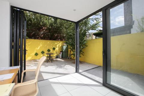 undefined, Fielding Street, Walworth, SE17