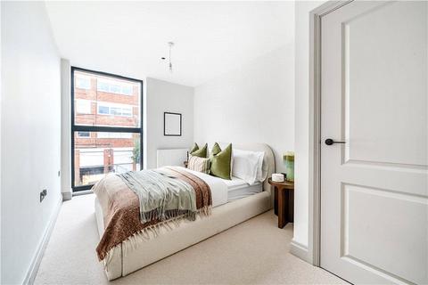 undefined, Lynwood Close, London, E18