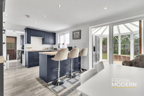 5 bedroom detached house for sale, Mawford Close, Moulton Seas End, PE12