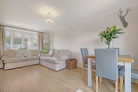 71 Beaconfield Road, Epping, CM16 5AS
