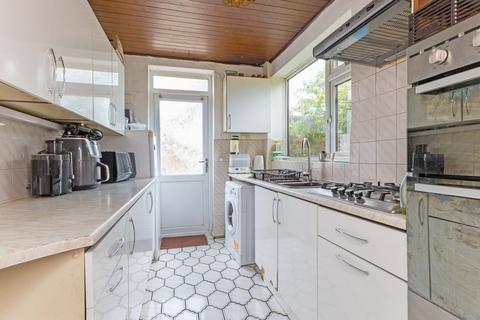 152 Reddington Drive, Slough, SL3 7QD