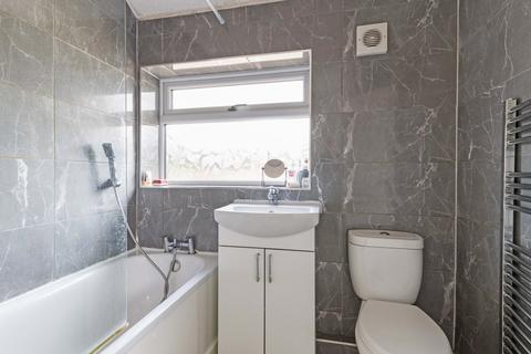 152 Reddington Drive, Slough, SL3 7QD
