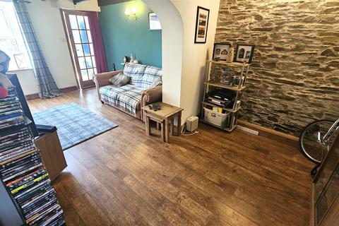 3 The Square, Bere Alston, Yelverton, PL20 7BH