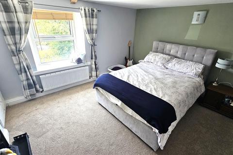 3 The Square, Bere Alston, Yelverton, PL20 7BH
