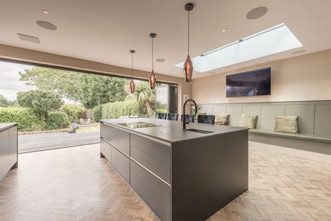 140 Blake Street, Sutton Coldfield, B74 4EU