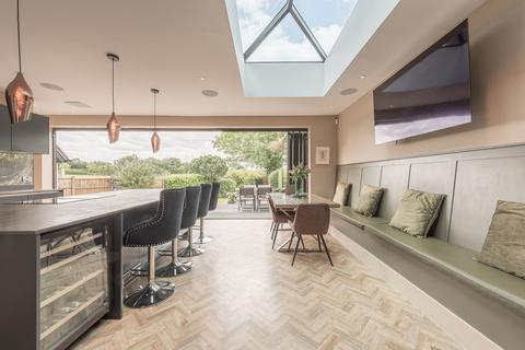 140 Blake Street, Sutton Coldfield, B74 4EU