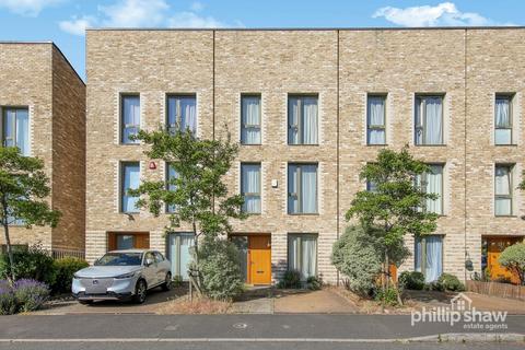 Kings Drive, Edgware, HA8