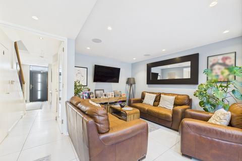undefined, Princes Way, Ruislip, HA4