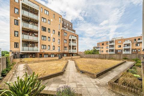 undefined, High Street, Hounslow TW3