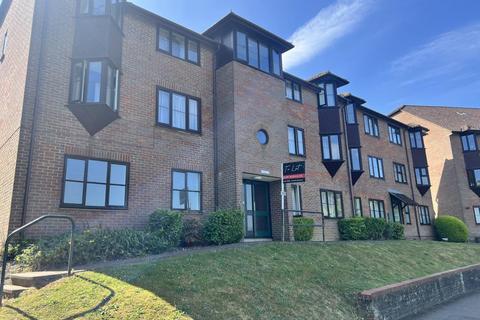 2 bedroom flat to rent, Cameron Road,  HP5 3BP,  HP5
