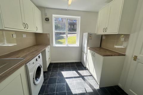 2 bedroom flat to rent, Cameron Road,  HP5 3BP,  HP5
