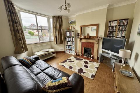 4 bedroom detached house for sale, Ammanford Road, Llandybie, Ammanford