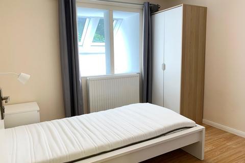 1 bedroom house of multiple occupation to rent, Geddington Road, Corby, NN18