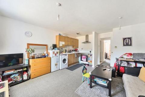 1 bedroom apartment for sale, Mead Avenue, Slough, Berkshire, SL3 8JD